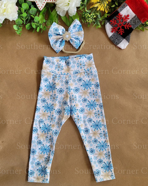 Winter wonderland ( blue snowflakes)